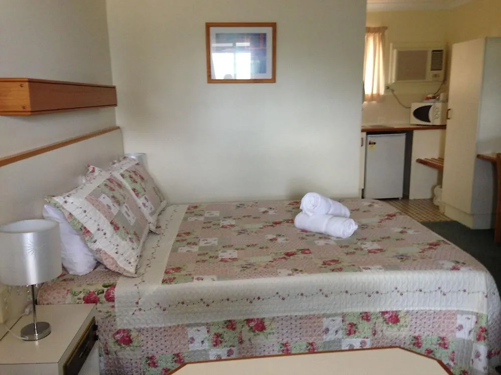 ***  Country Rose Motel Warwick Australia